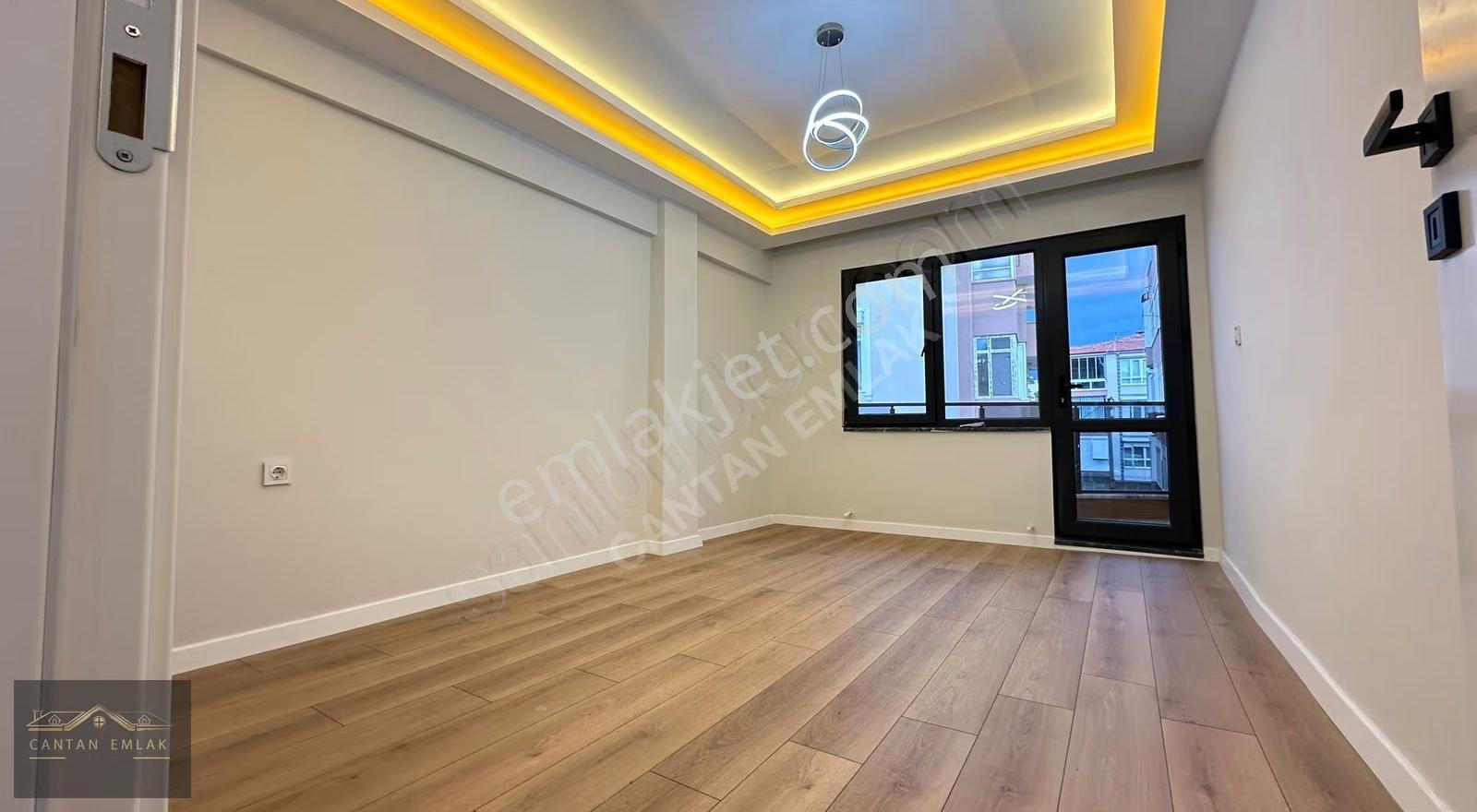 Cantan Emlaktan Akçay Ömür Otel Yanı Denize Çokyakın Lüks Yapılı - Görsel 4