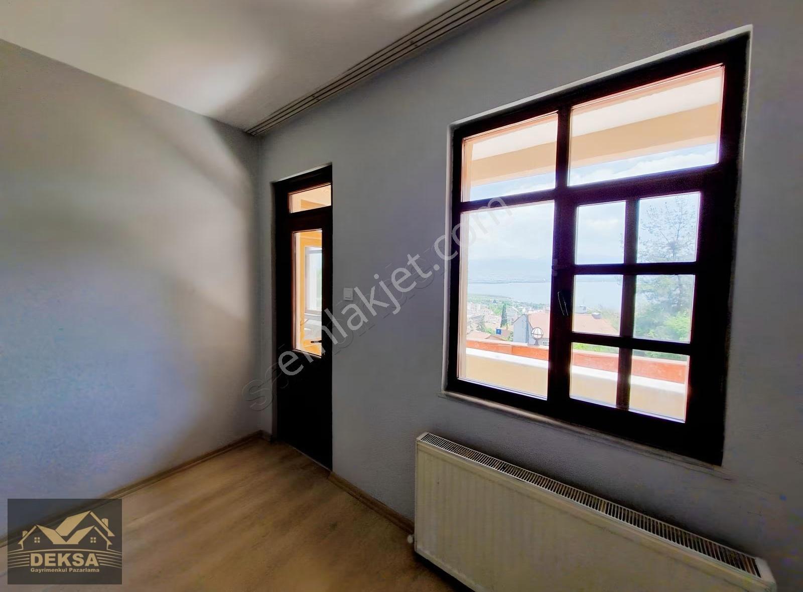 İzmit Merkez Akçakocada Deniz Manzaralı Kiralık 3+1 - Görsel 9