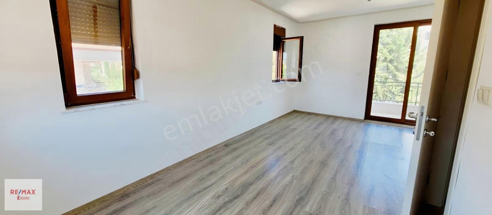 Döşemealtı'nda Ferah 3 Balkonlu Geniş 2+1 Kiralık Daire - Görsel 11