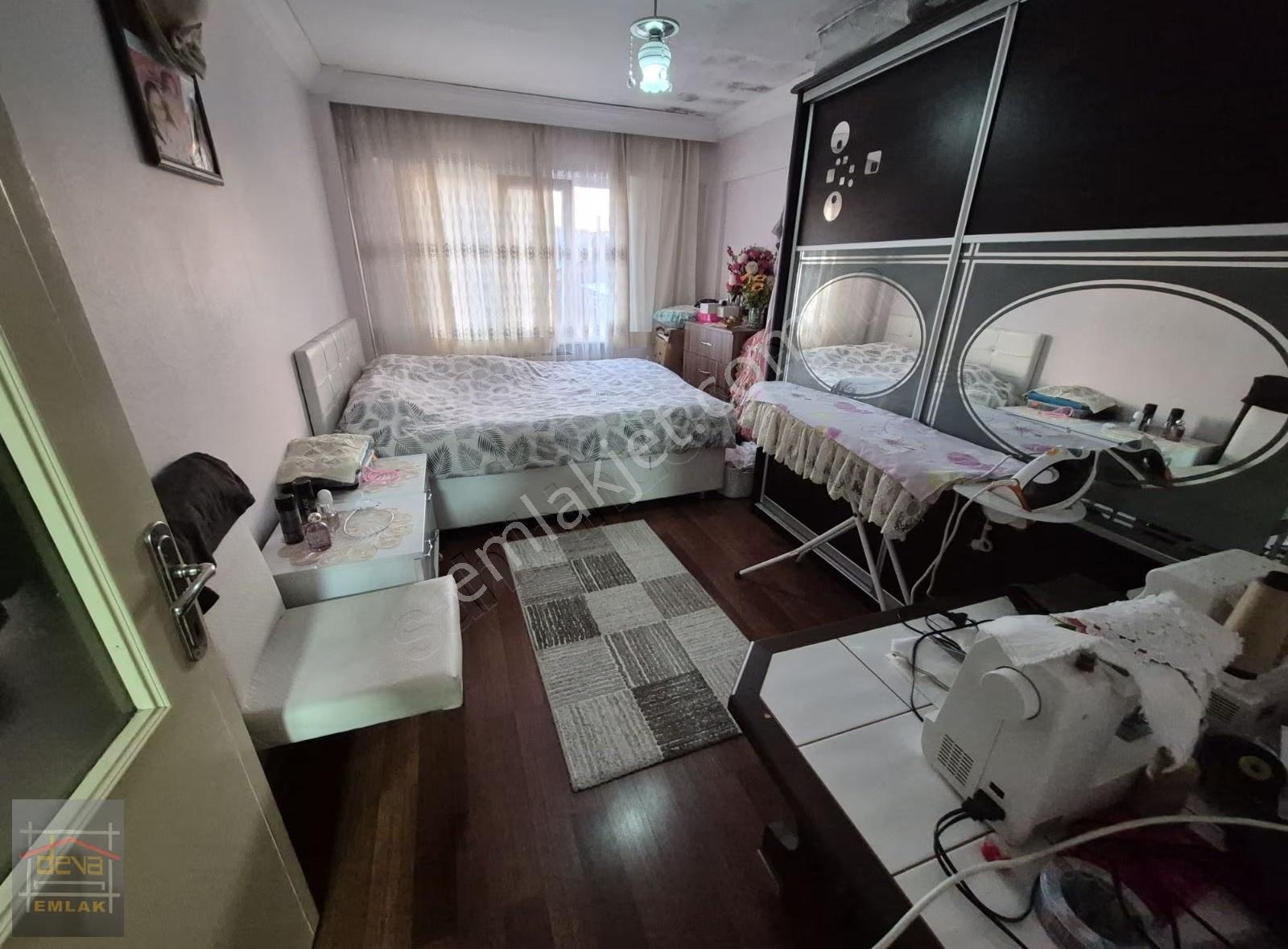 Deva'dan Nevçarşı Ve Belediyeye Yakın Teraslı Satılık Daire - Görsel 4