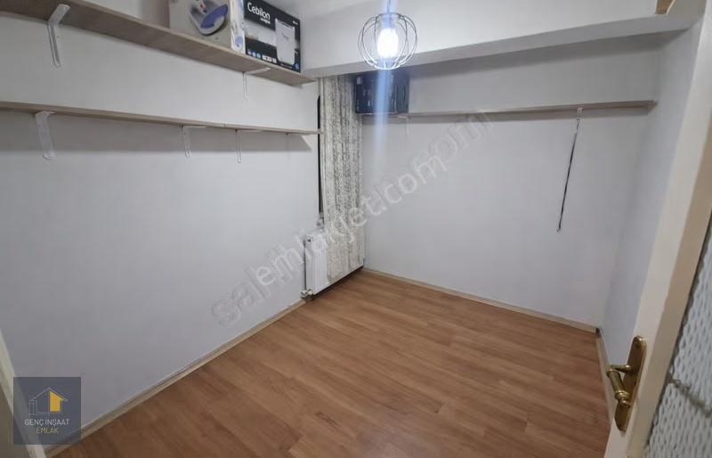 Karasu'da Çarşının Tam Merkezinde Cadde Üzeri 3+1 Daire - Görsel 13