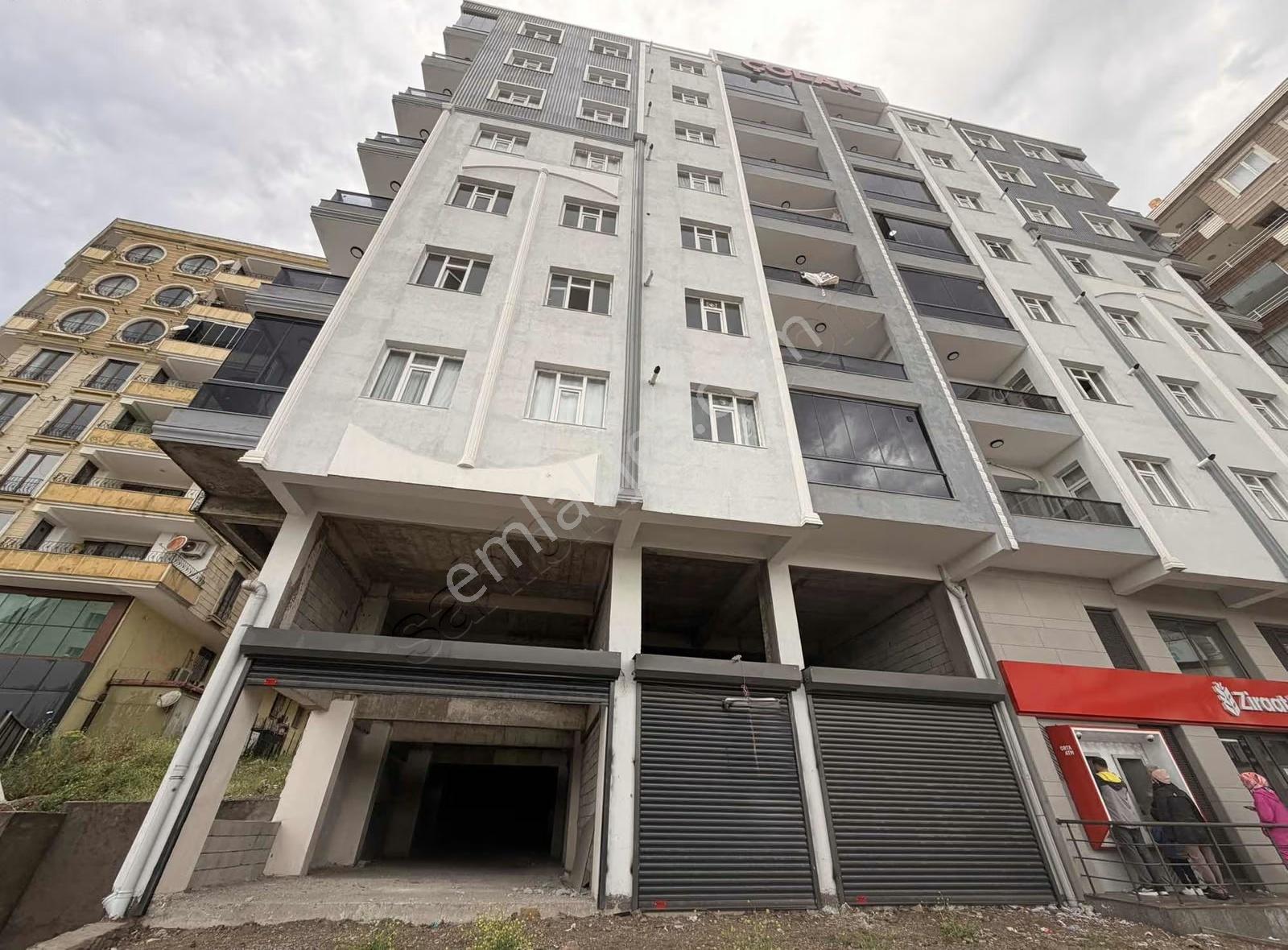 Tesisler Ziraat Bankası Yanı Kurumsallara Kiralık Köşe Dükkan - Görsel 9