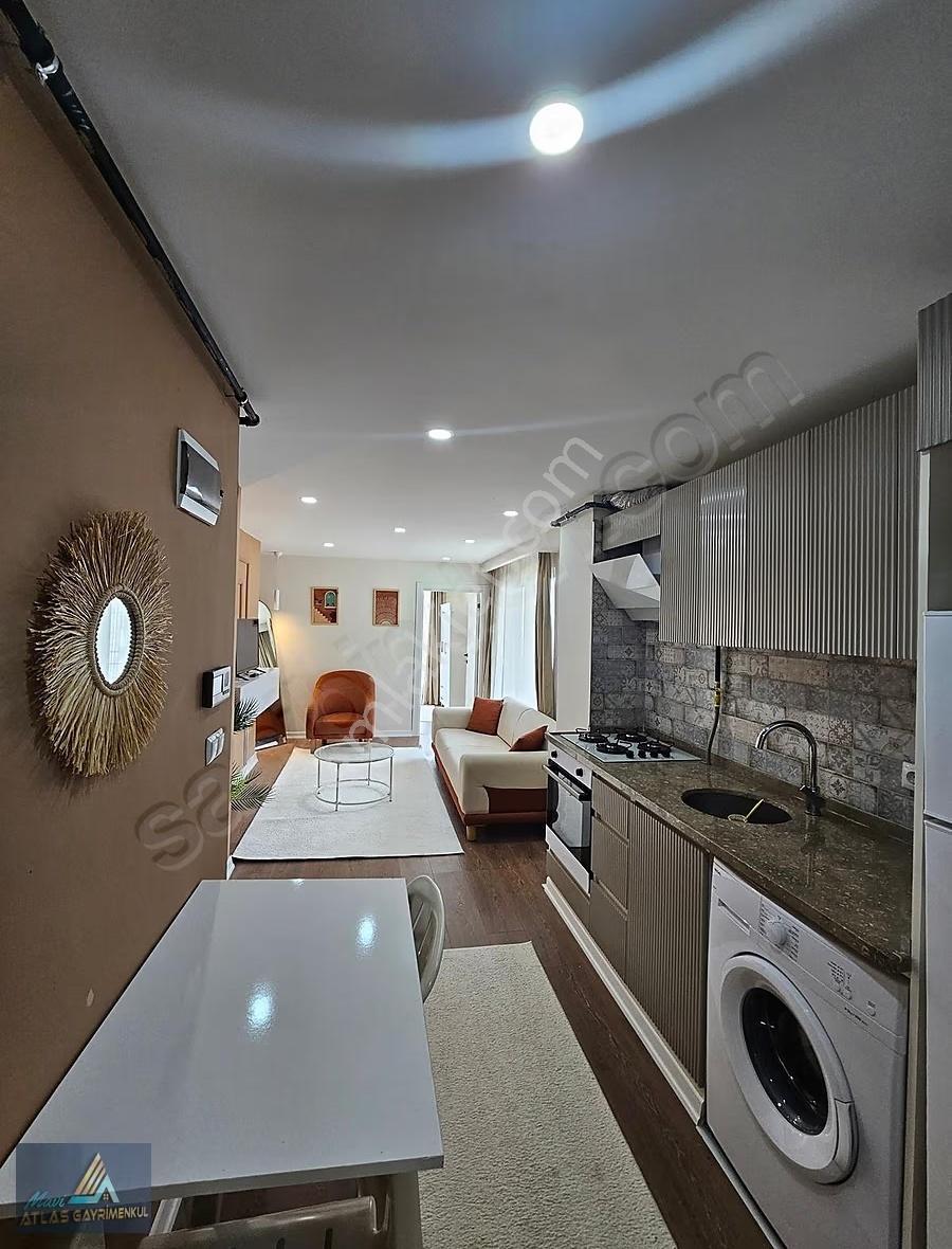 Mavi Atlastan Yenimahallede Tramvaya 450 Mt. Kiralık 1+1eşyalı - Görsel 13