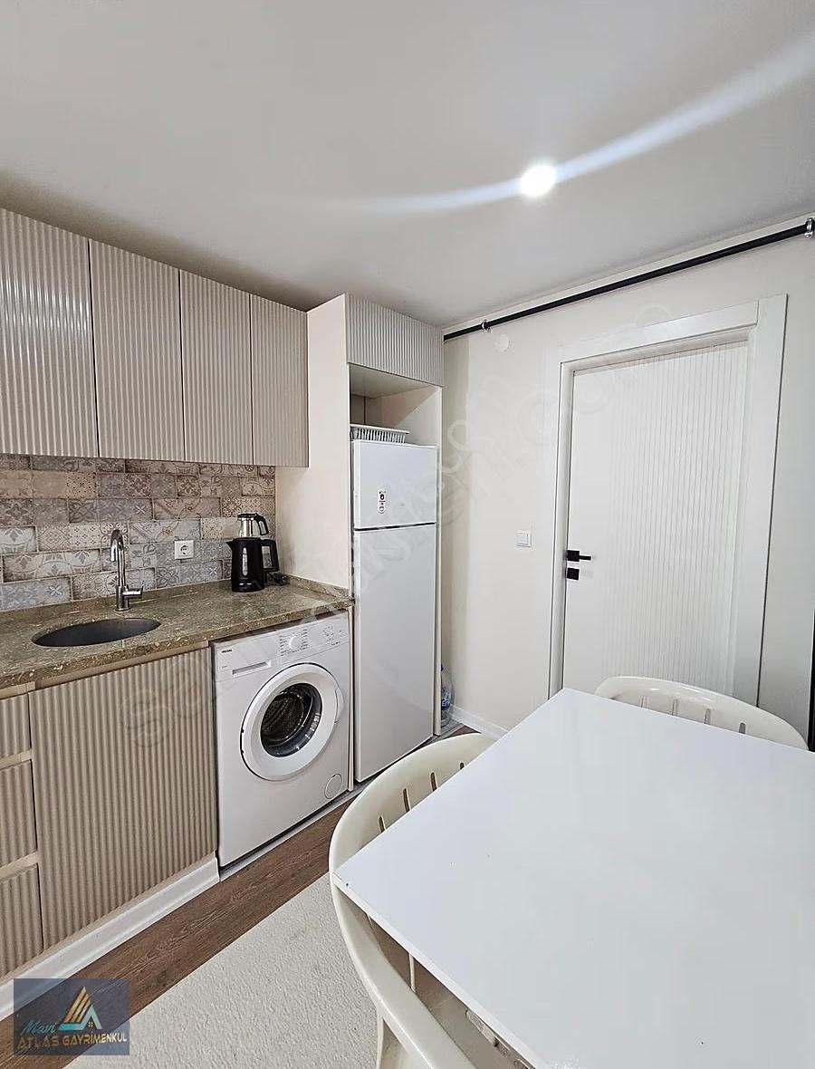 Mavi Atlastan Yenimahallede Tramvaya 450 Mt. Kiralık 1+1eşyalı - Görsel 30