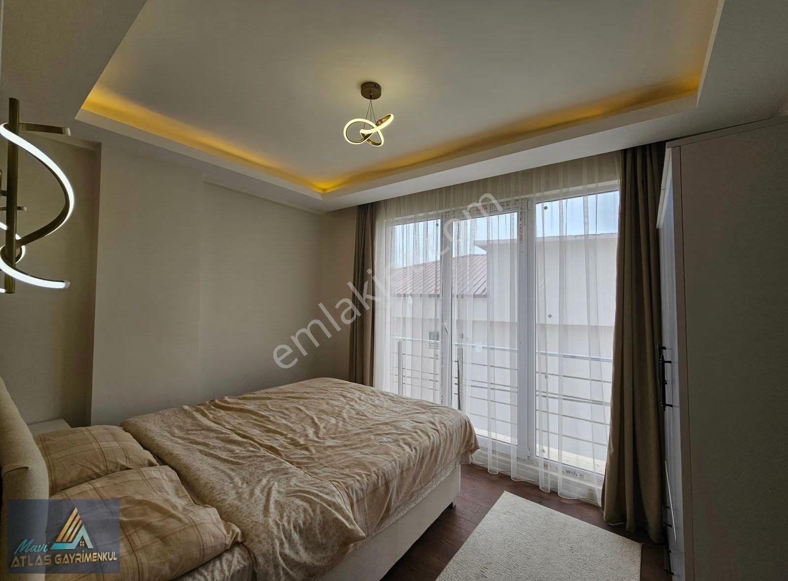 Mavi Atlastan Yenimahallede Tramvaya 450 Mt. Kiralık 1+1eşyalı - Görsel 24