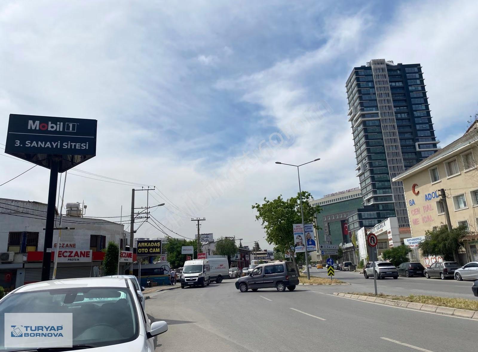 Turyap Bornova'dan 3. Sanayide Cadde Üstü Satılık İşyeri - Görsel 4