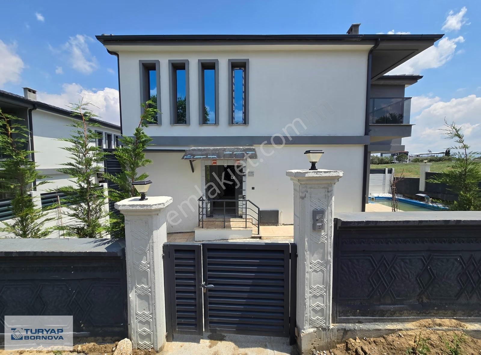 Manisa Şehzadelerde Müstakil Havuzlu Satılık Triplekex Villa - Görsel 16