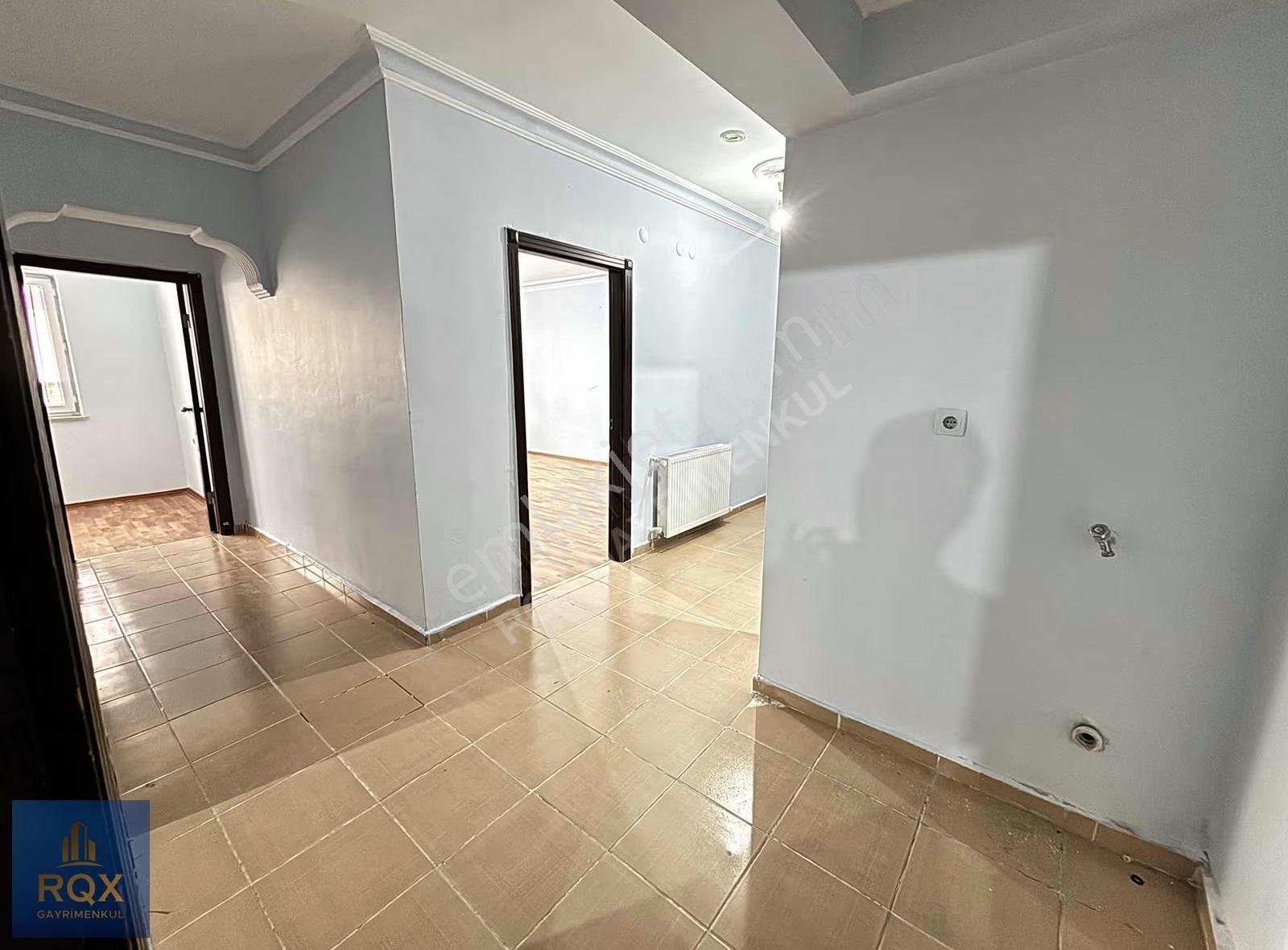 Topçuda Bağımsız Mutfak Geniş Oturum Ferah Satılık 3+1 Daire - Görsel 25