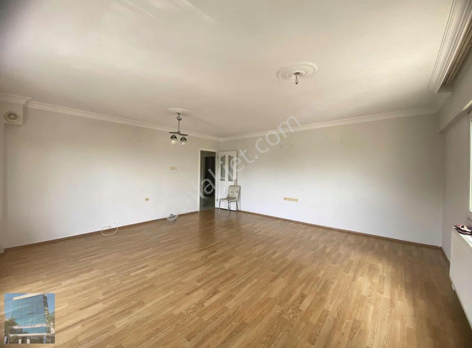 Karşıyaka Yeni Girne'de Geniş Doğalgazlı Kiralık 3+1 Daire - Görsel 13