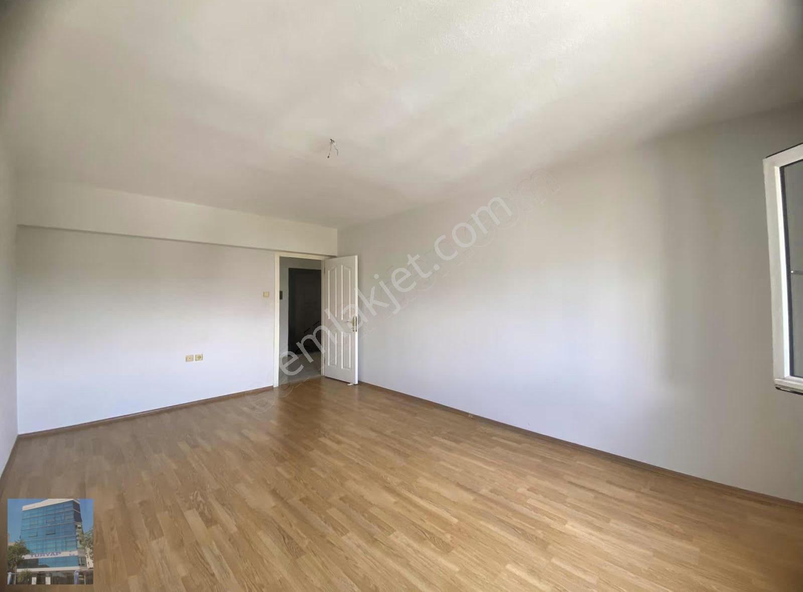 Karşıyaka Yeni Girne'de Geniş Doğalgazlı Kiralık 3+1 Daire - Görsel 23