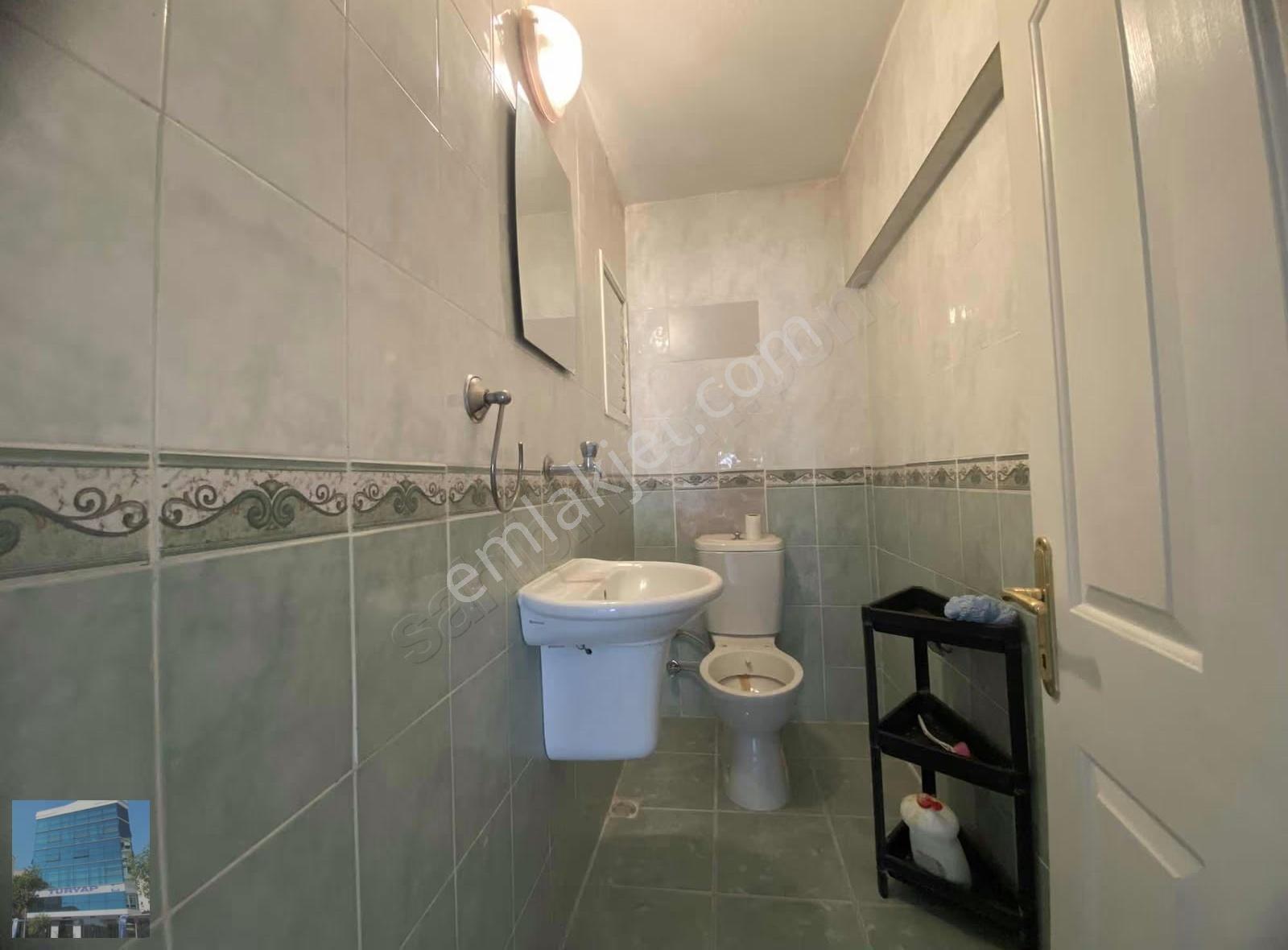 Karşıyaka Yeni Girne'de Geniş Doğalgazlı Kiralık 3+1 Daire - Görsel 32