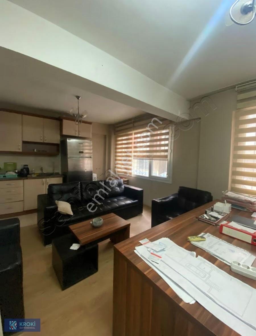 Bayraklı Manavkuyuda Kısmi Eşyalı 2+1 Kiralık Daire