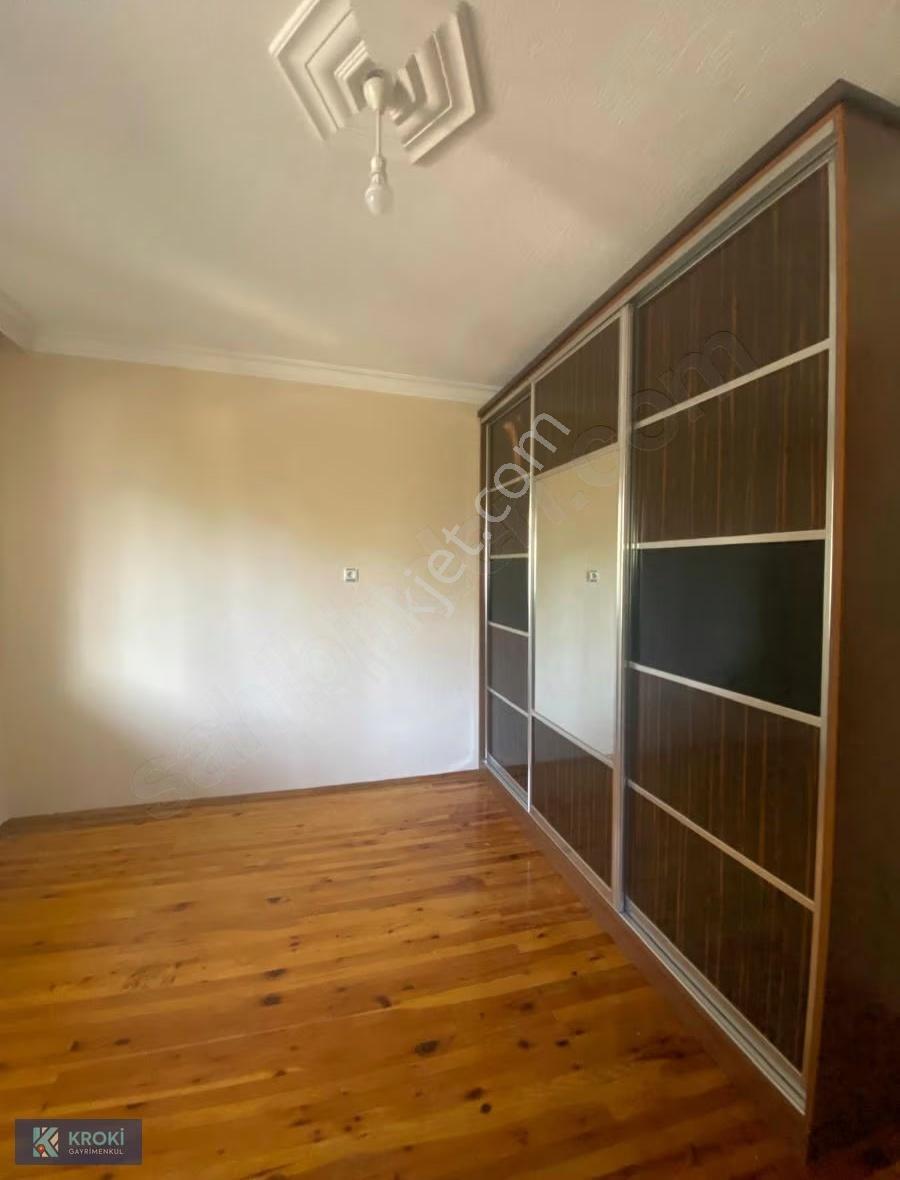 Bornova Atatürk Mahallesi'nde Bahçeli Konumda Kiralık 3+1 Daire - Görsel 8