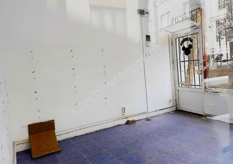 Bayrampaşa Terazidere Çeşme Sokak' Ta Kiralık Dükkan ! 15.000 Tl - Görsel 4