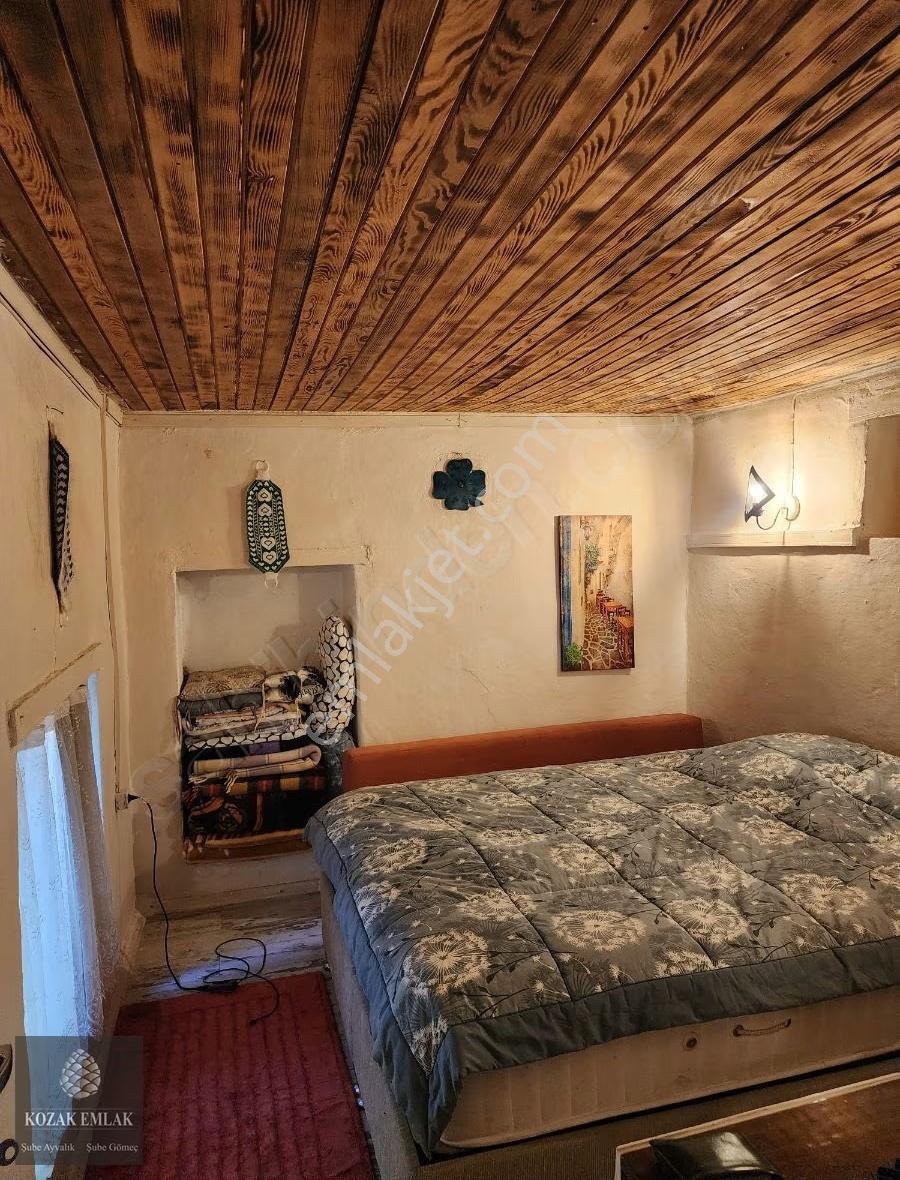 Bergama Kozak Okçular Köyü'nde Satılık Taş Köy Evi - Görsel 34
