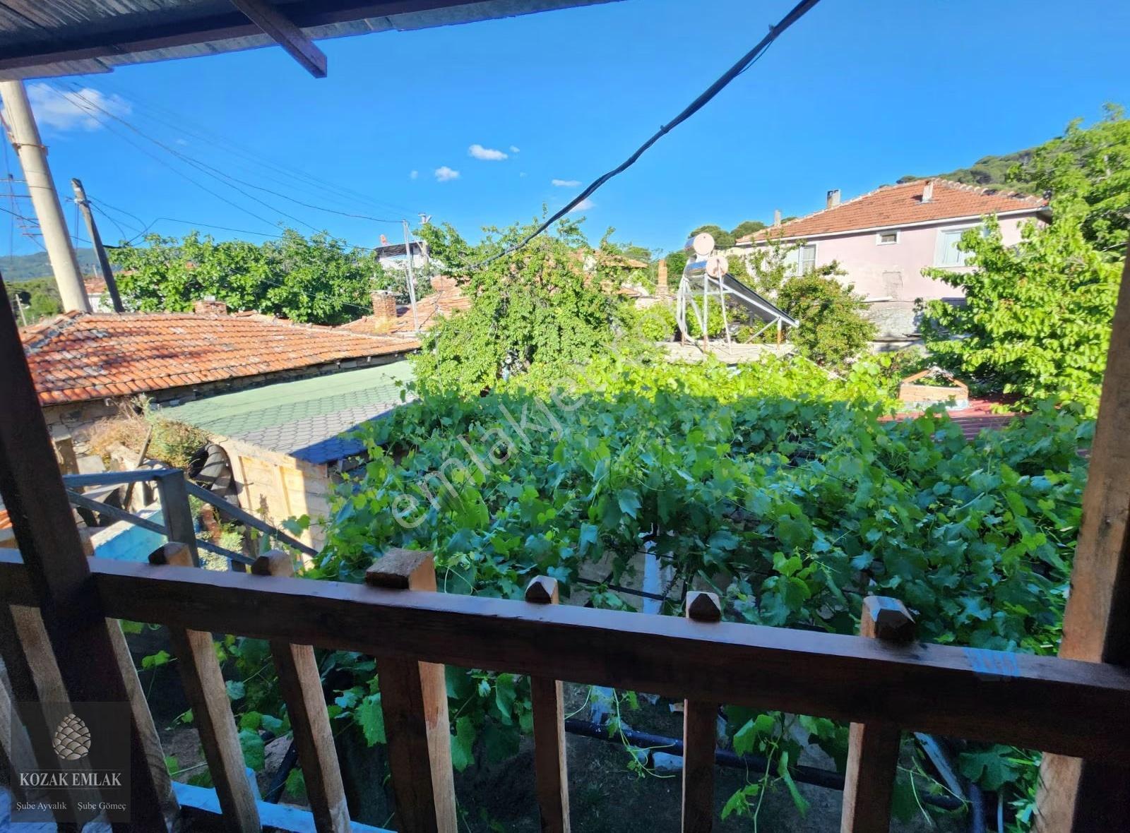 Bergama Kozak Okçular Köyü'nde Satılık Taş Köy Evi - Görsel 16