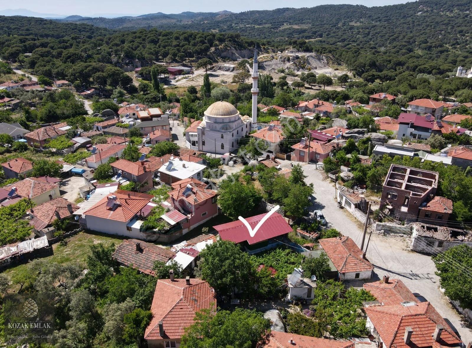 Bergama Kozak Okçular Köyü'nde Satılık Taş Köy Evi - Görsel 18