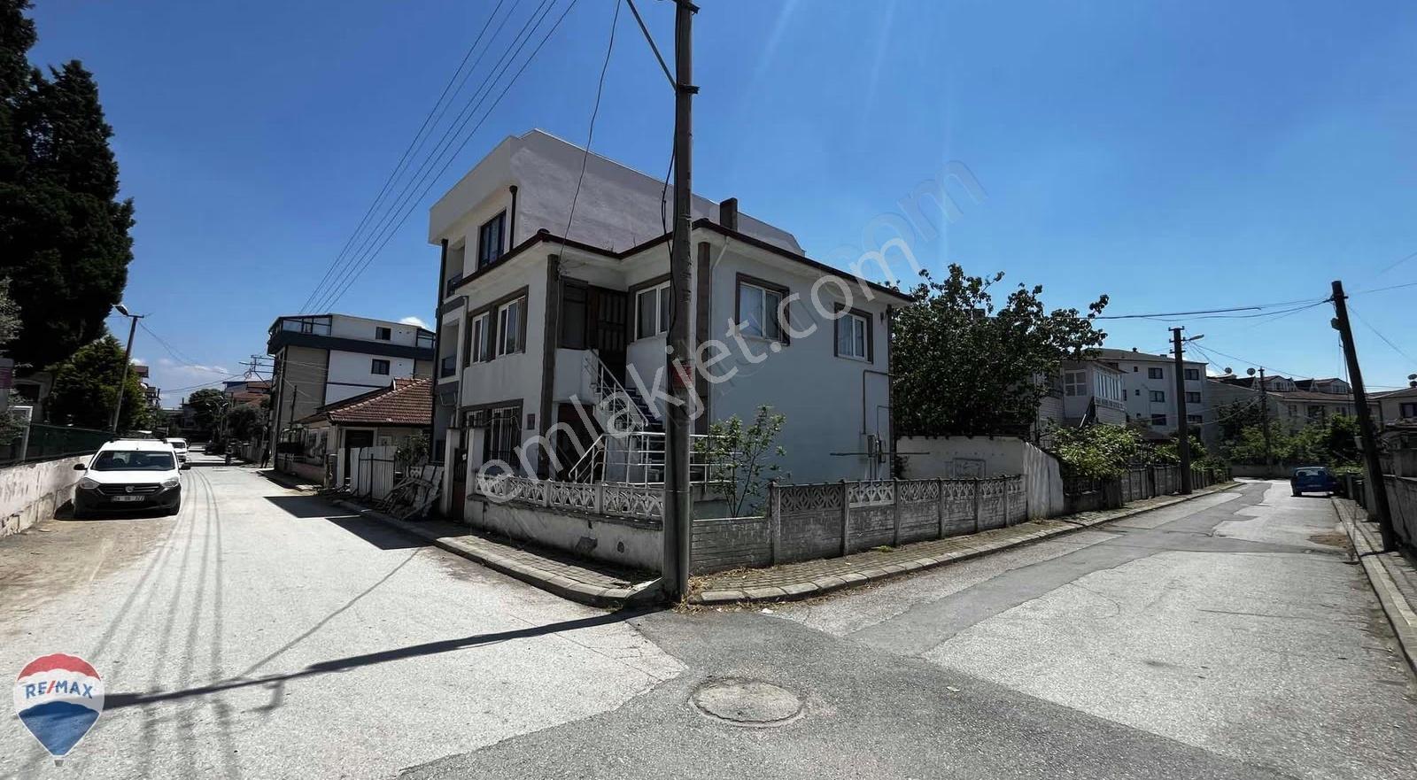 Remax Mavi-eğt.arş.hastahane Karşısı 213 M2 Arsa Ve İki Katlıev - Görsel 2