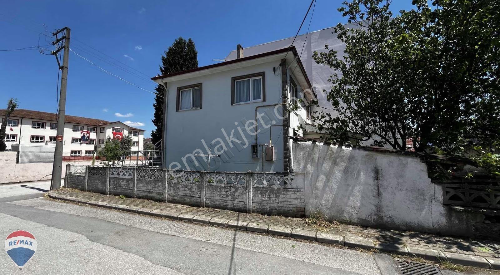 Remax Mavi-eğt.arş.hastahane Karşısı 213 M2 Arsa Ve İki Katlıev - Görsel 11