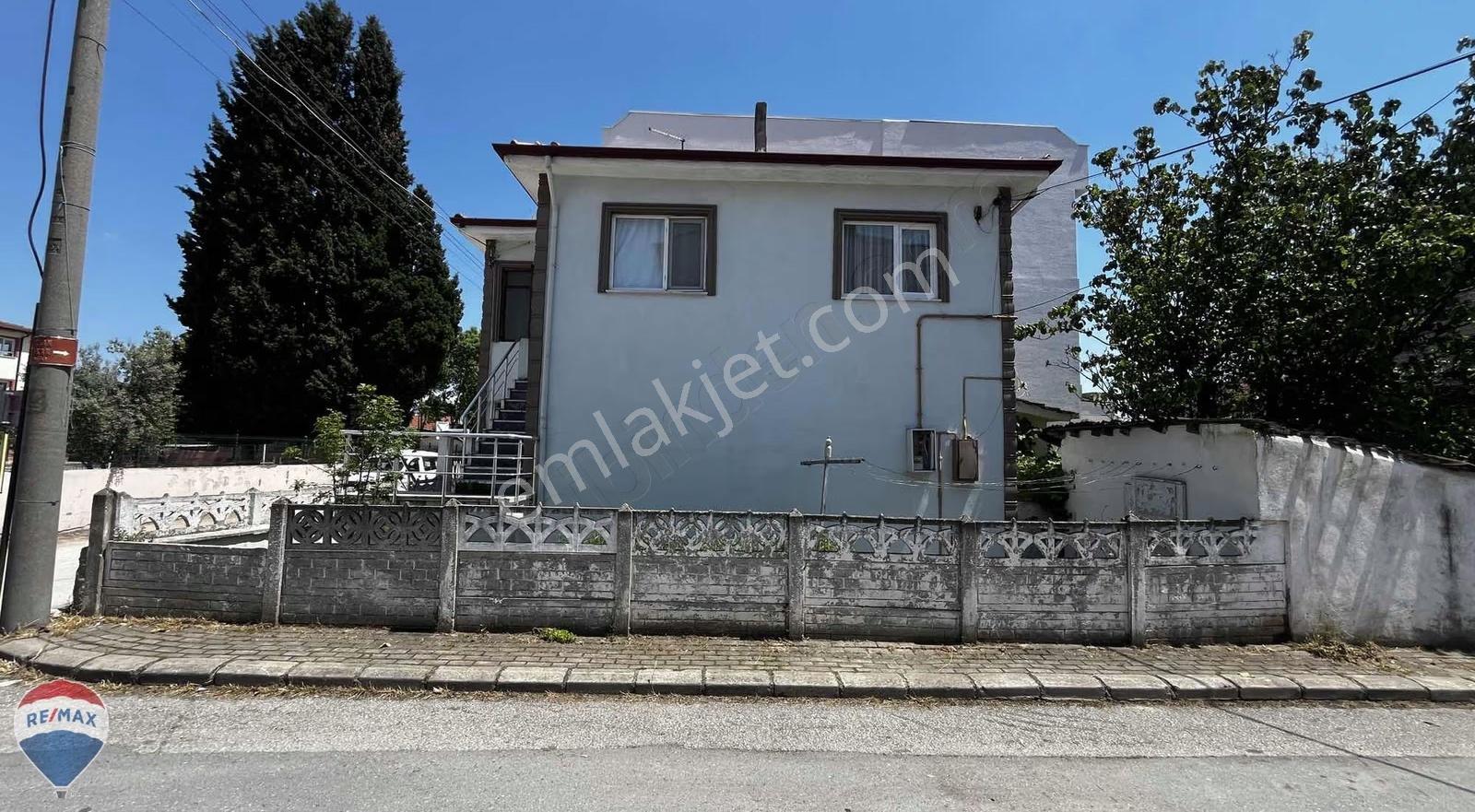 Remax Mavi-eğt.arş.hastahane Karşısı 213 M2 Arsa Ve İki Katlıev - Görsel 5
