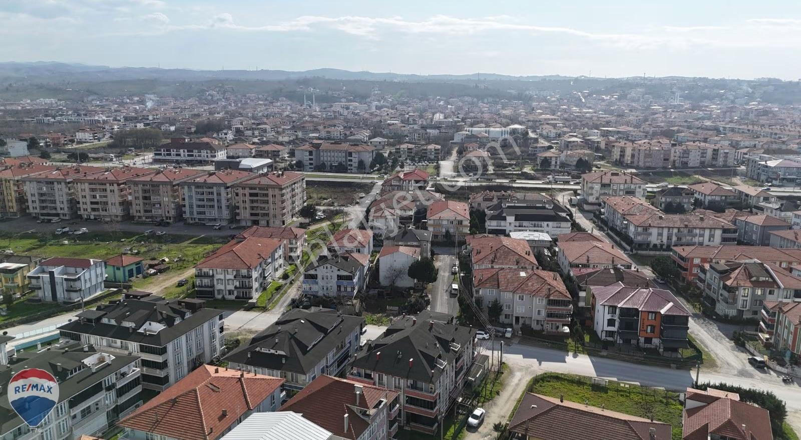 Re/max Mavi'den Mustakil Bahçeli Denize Yakın 2+1 Kombili Daire - Görsel 4