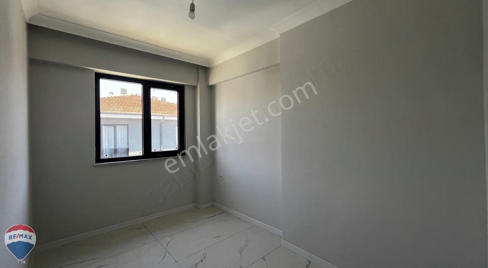 Remax Maviden Fatih Mah. 2+1 3.kat Güney Cephe Sıfır Daire - Görsel 11