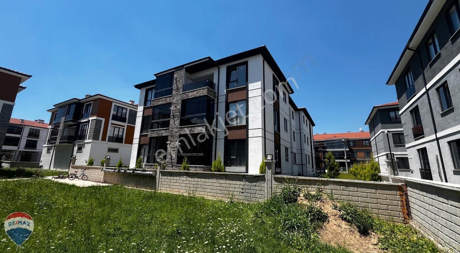 Remax Maviden Fatih Mah. 2+1 3.kat Güney Cephe Sıfır Daire - Görsel 14