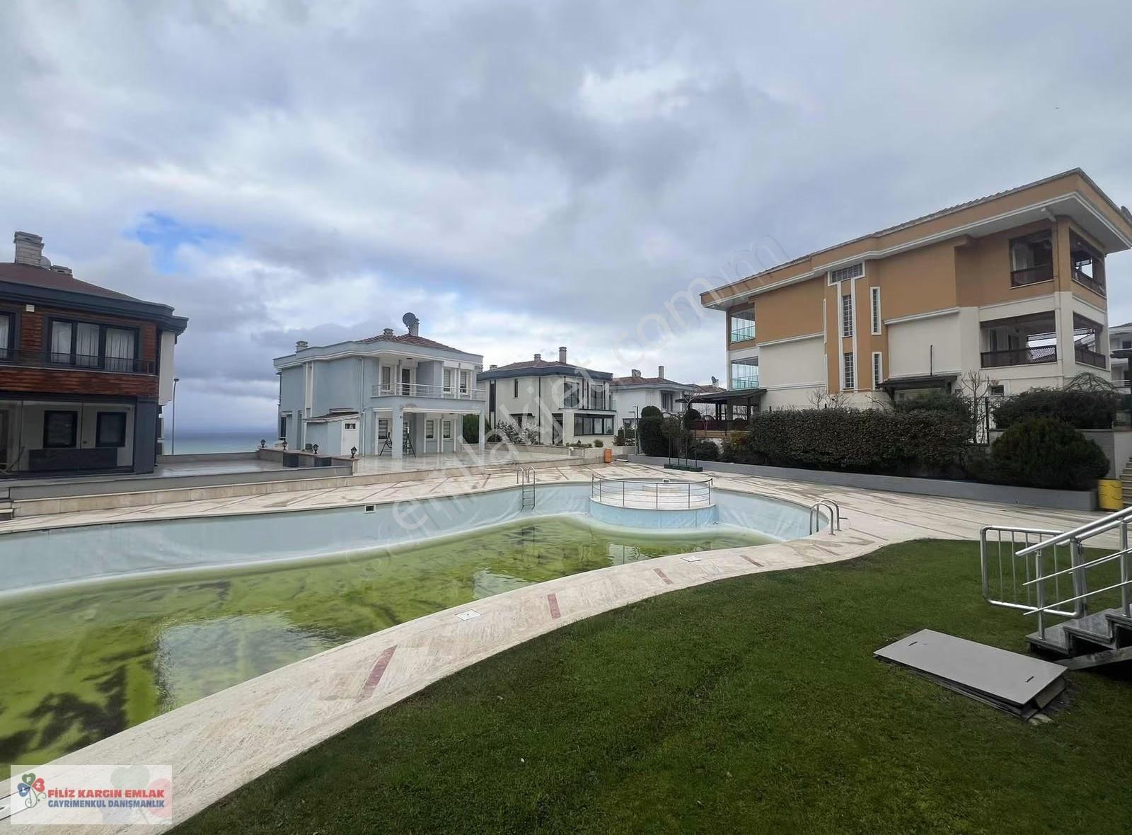 Şile Merkez Deniz Villaları Sitede 240m2 Satlık Tripleks Villa - Görsel 12