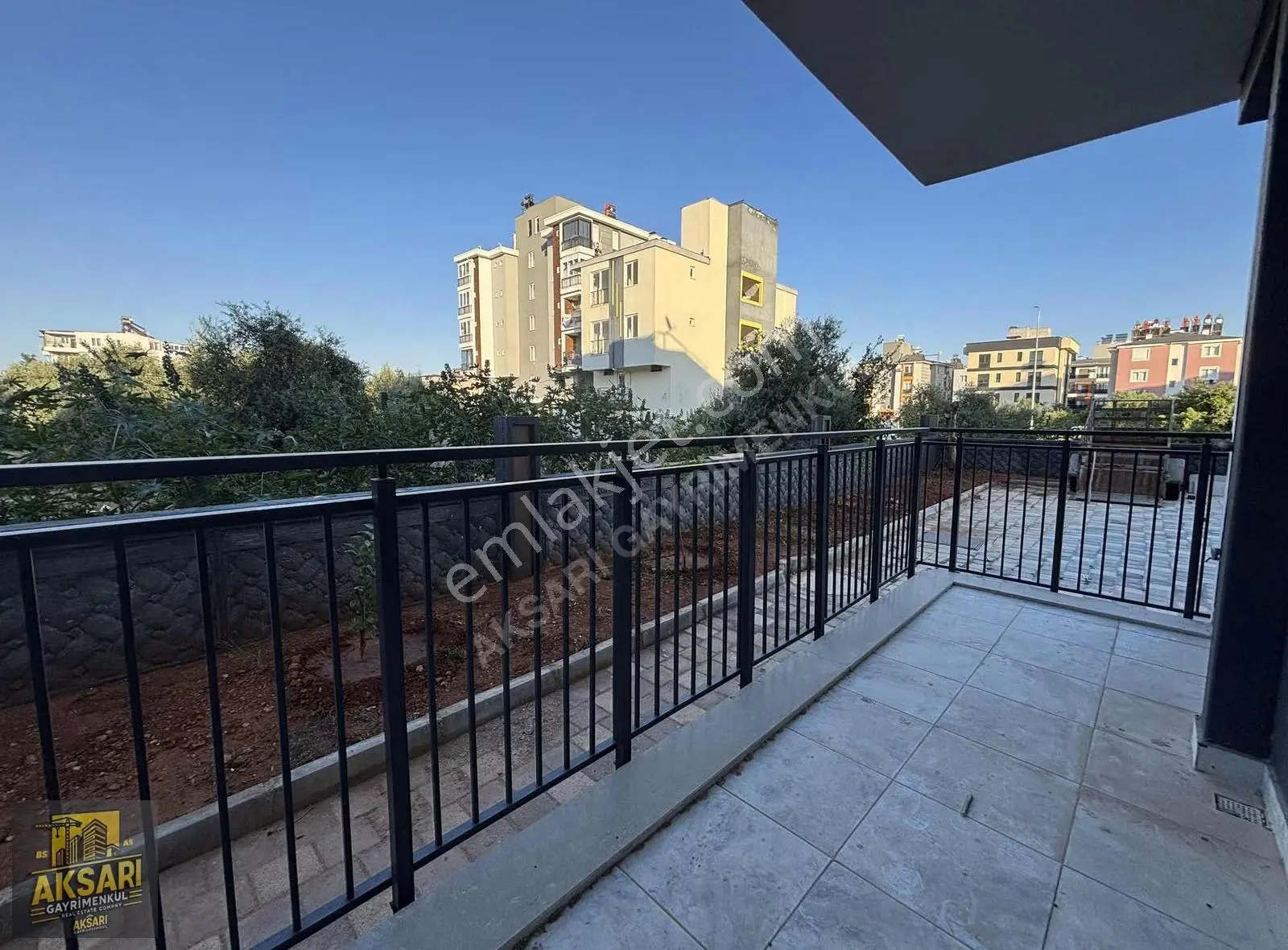 Aydoğmuş Mahallesinde 2+1 Ayrı Mutfaklı Geniş Kiralık Daire - Görsel 2