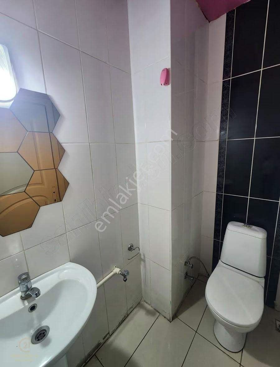 C21 Baldan Tekniklise Caddesinde Kiralık Dükkan - Görsel 2