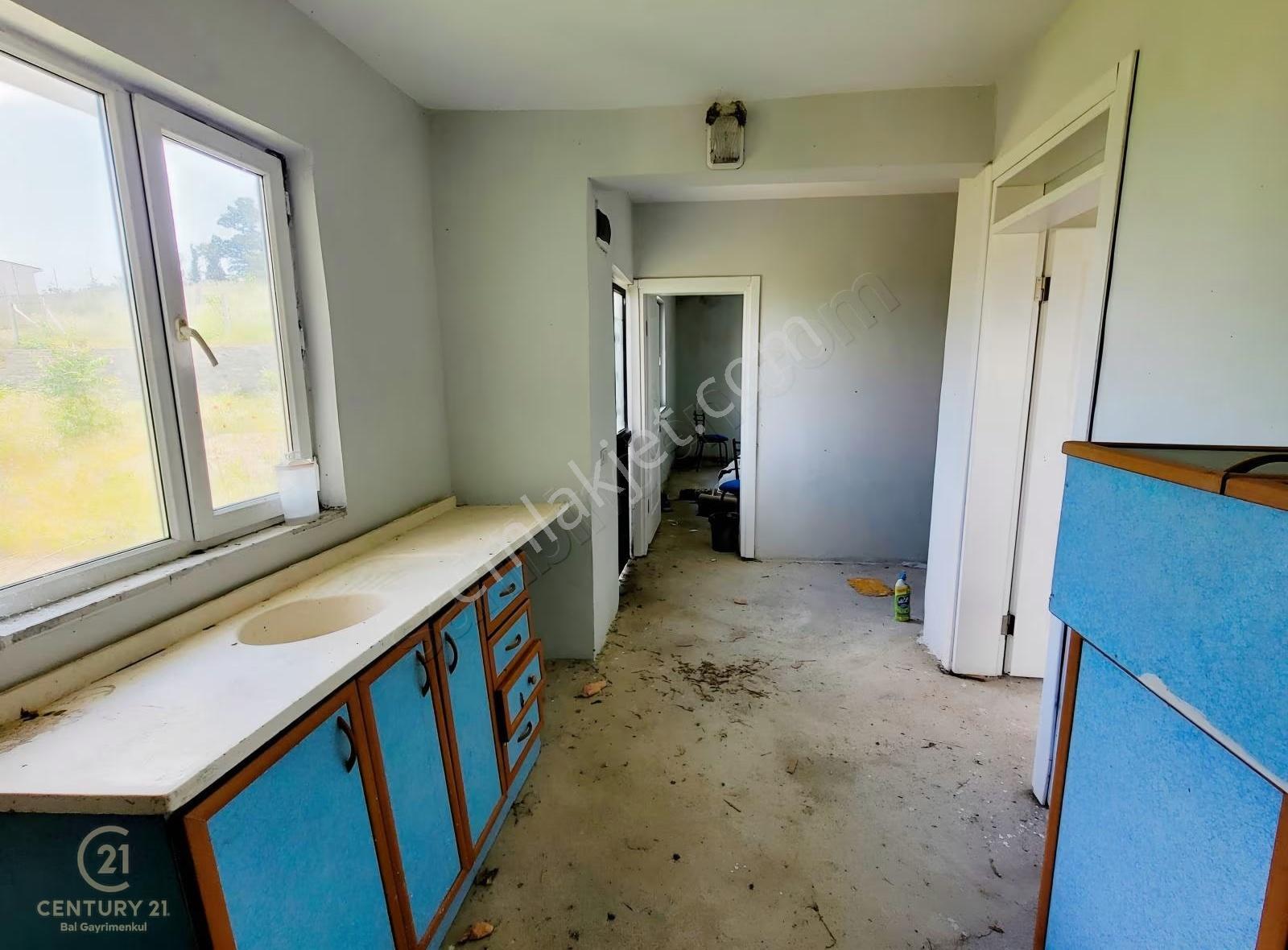 Century 21 Bal'dan Altıeylül Bozen'de Satılık Ev Ve Arsası - Görsel 30