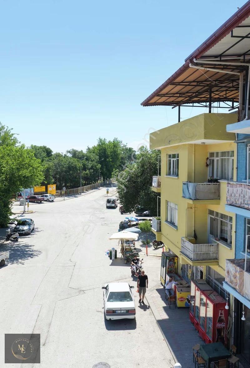 Sarayköy İstasyon Caddesinde Satılık Köşe Başı Bina Market - Görsel 5