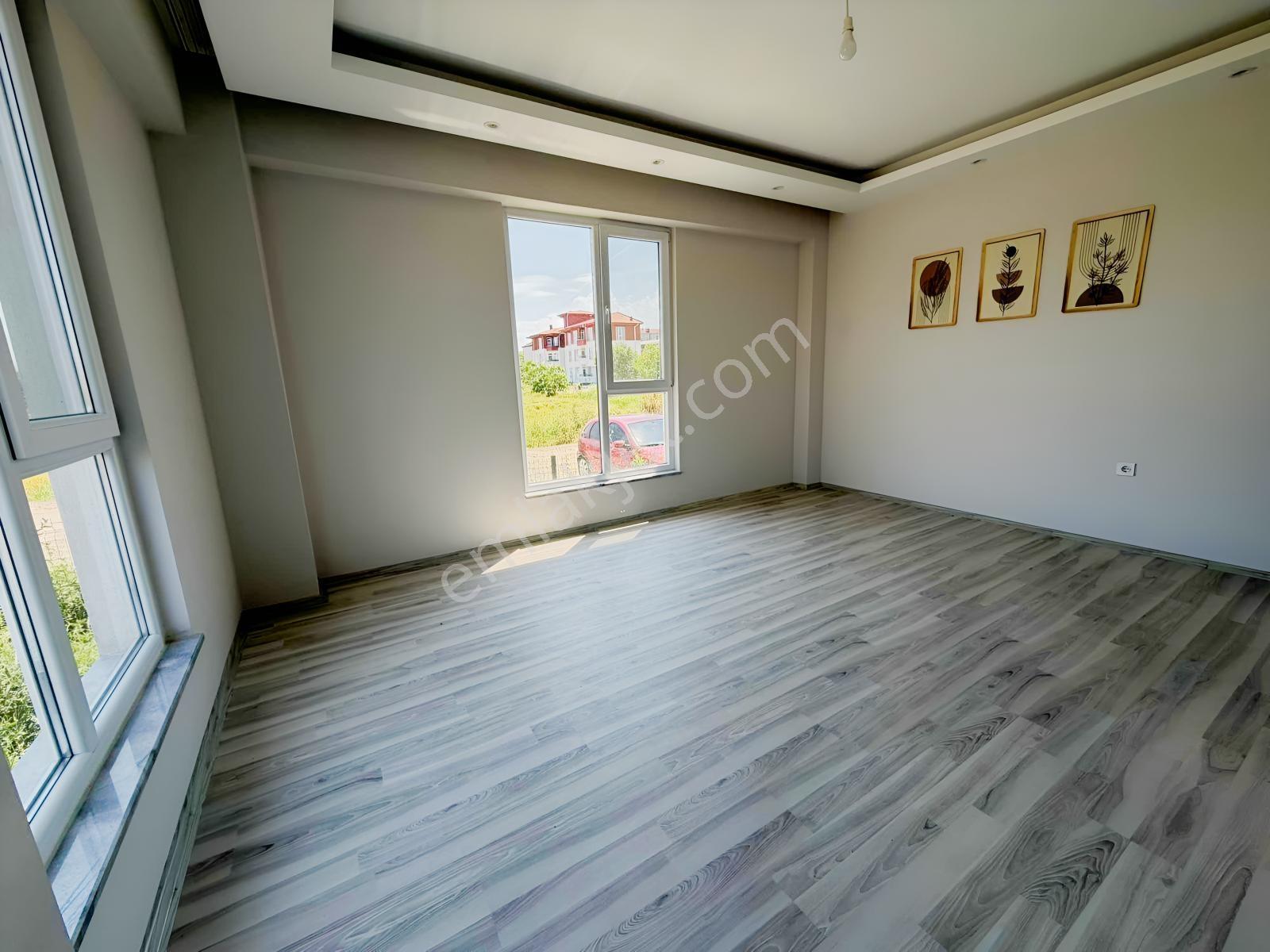 Kiralık 2+1 Hanlı Merkez Deposu Mevcut Remax Ay - Görsel 2