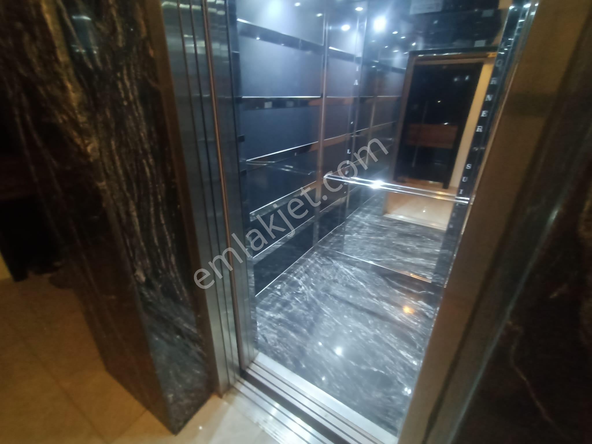 Merkezi Konumda Full Eşyalı Bakımlı Doğalgazlı 2+1 Daire - Görsel 13