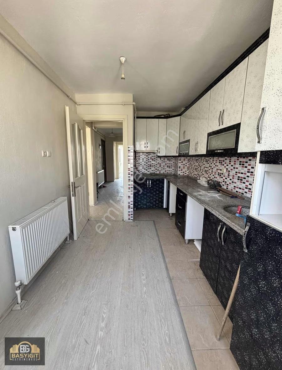 Seyitahmet Mh. Otogar Yakını Kiralık 2+1 Daire - Görsel 2