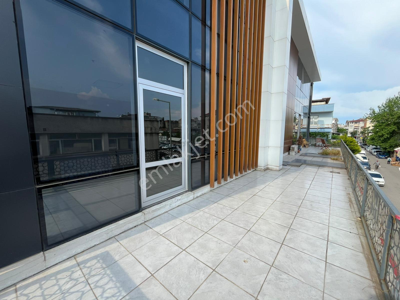 Remax Mavi'den Adapazarı Merkezde Kiralık Ofis - Görsel 11