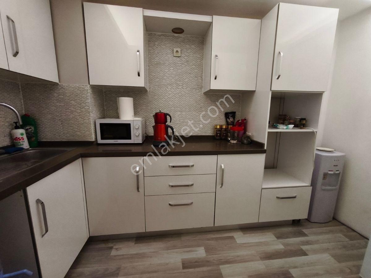 Kuşadası Merkezde, Adliyeye Yakın, Taşıt Trafiği Olan Sokakta Ofis Olarak Kiralık Daire... - Görsel 8