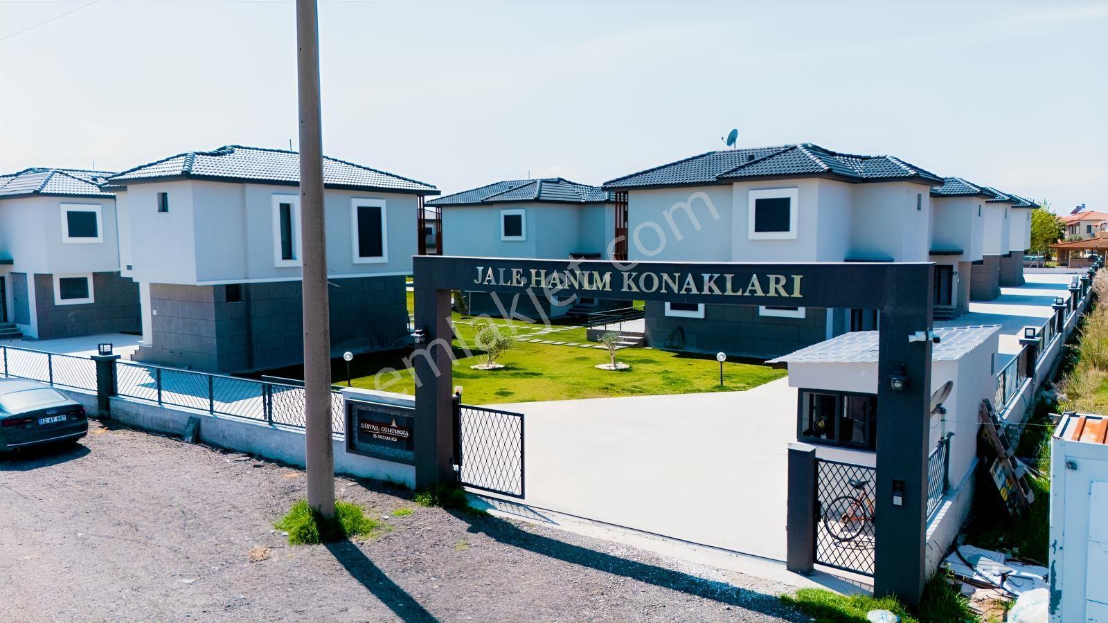 Çandarlı'da Denize Yakın , Site İçi , Havuzlu , Otoparklı Villa - Görsel 23