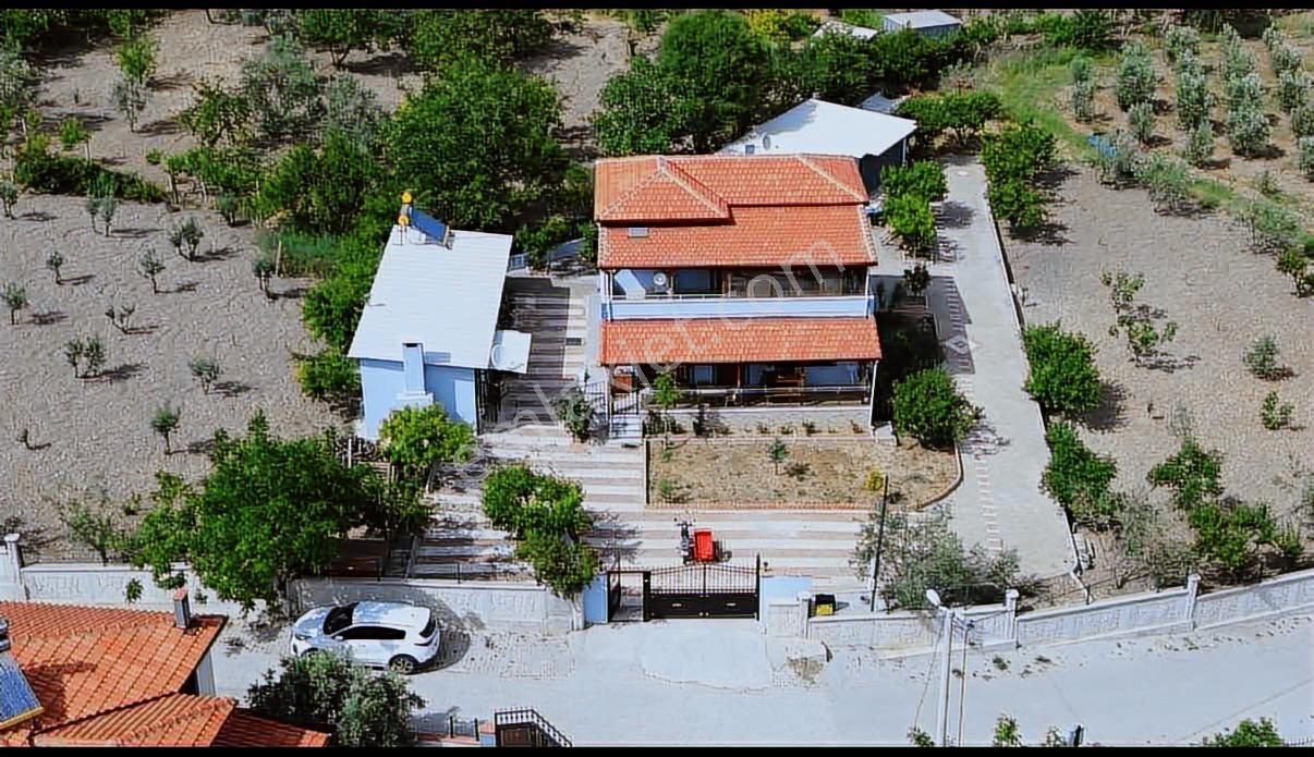 Erz'den Manisa Sancaklı Uzunçınar'da Fuul Eşyalı Dubleks Villa - Görsel 11