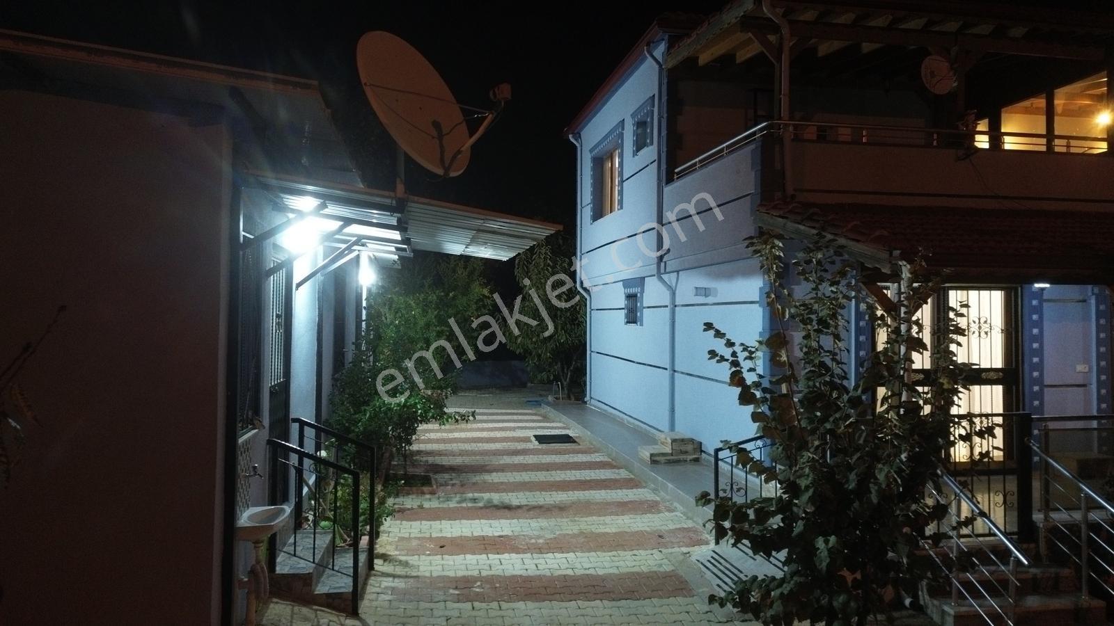 Erz'den Manisa Sancaklı Uzunçınar'da Fuul Eşyalı Dubleks Villa - Görsel 29