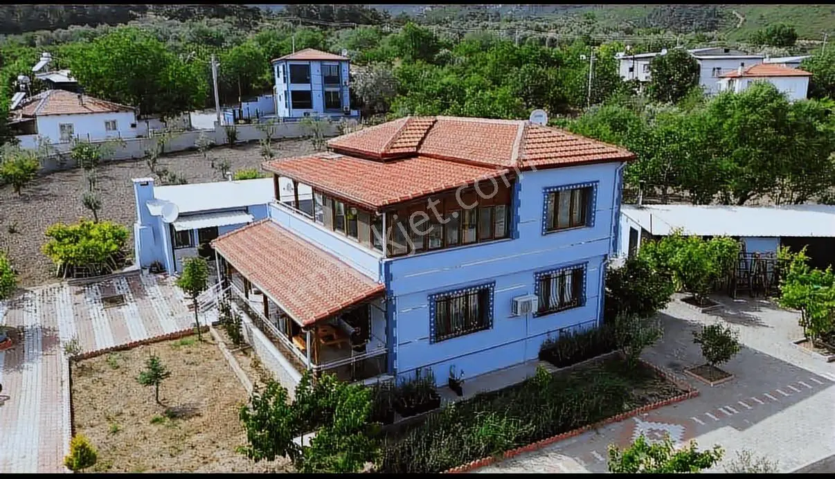 Erz'den Manisa Sancaklı Uzunçınar'da Fuul Eşyalı Dubleks Villa - Görsel 2