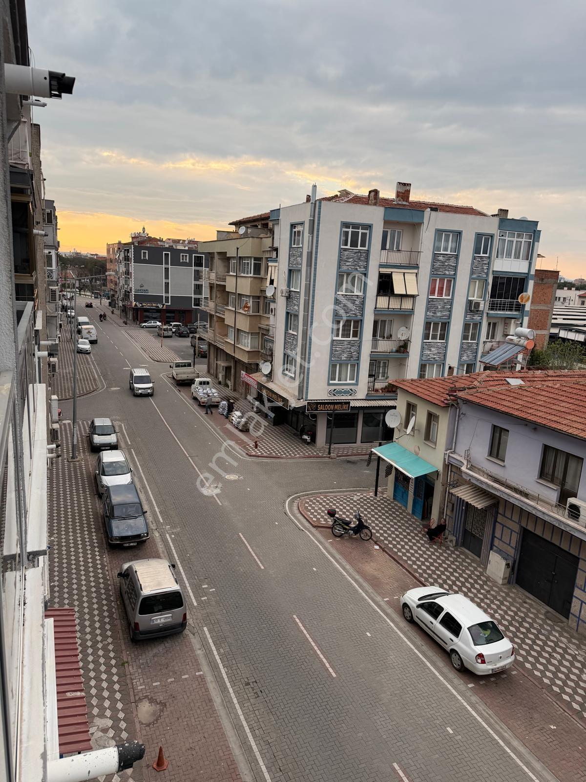Erzden Akhisar Hacı İshak Mah Merkezi Konumda 3+1 Satılık Daire - Görsel 2
