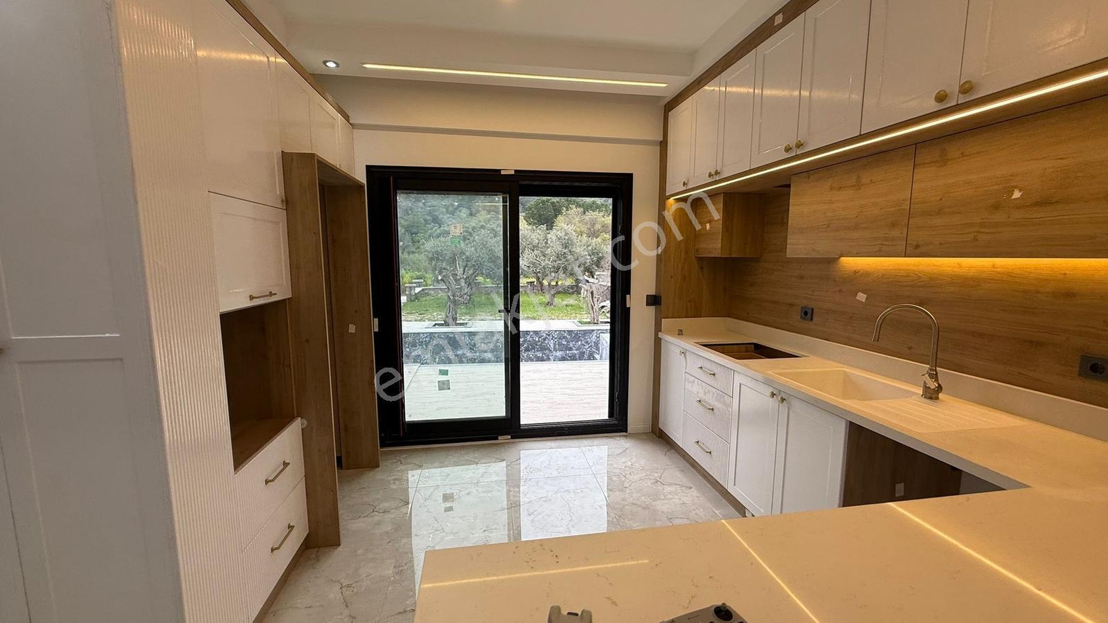 Erzden Şehre Yakın Doğaya Komşu 650 M² Arsa İçinde Lüks Villa - Görsel 16