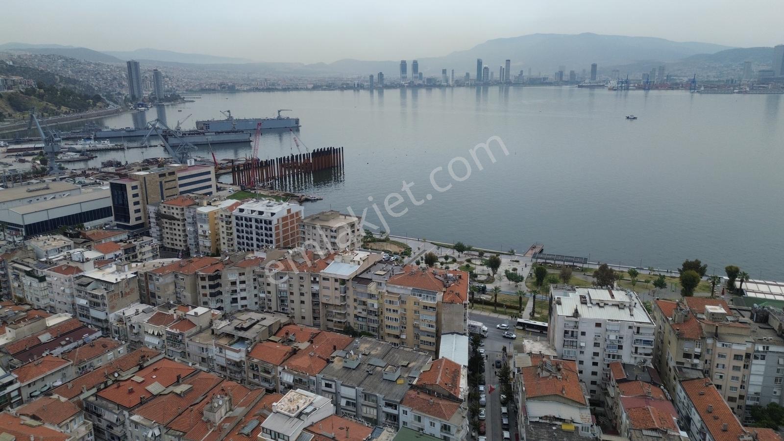 Erzden Karşıyakanın Kalbinde Ful Eşyalı Deniz Manzaralı Dublex - Görsel 2