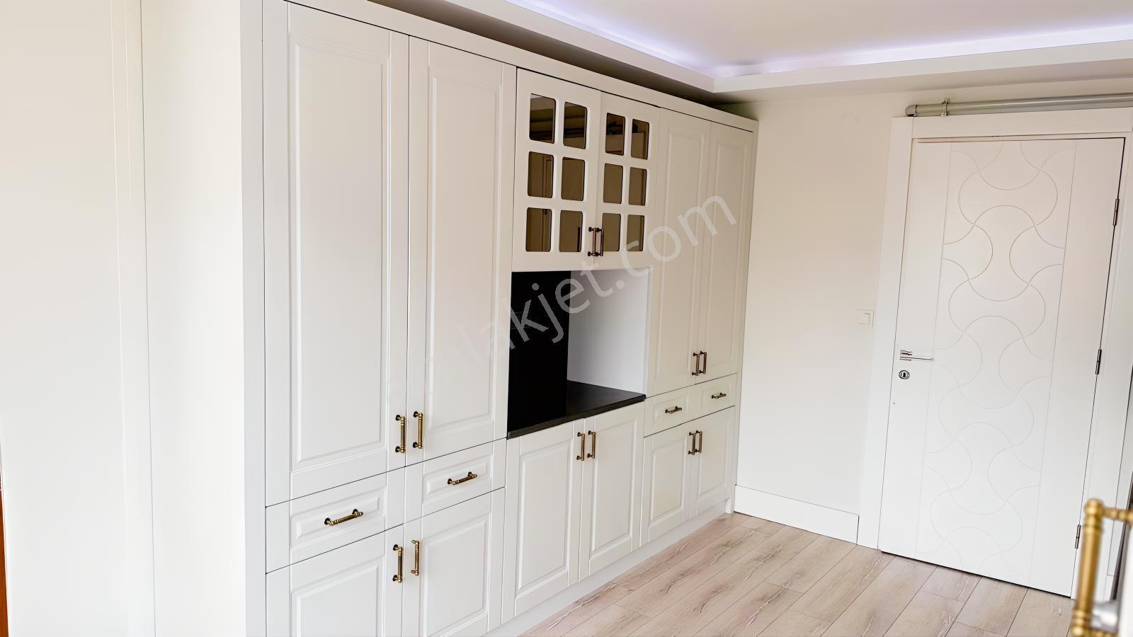 Erzden Kemalpaşa'da Park Cepheli Şık Kiralık 145 M² 3+1 Daire - Görsel 4