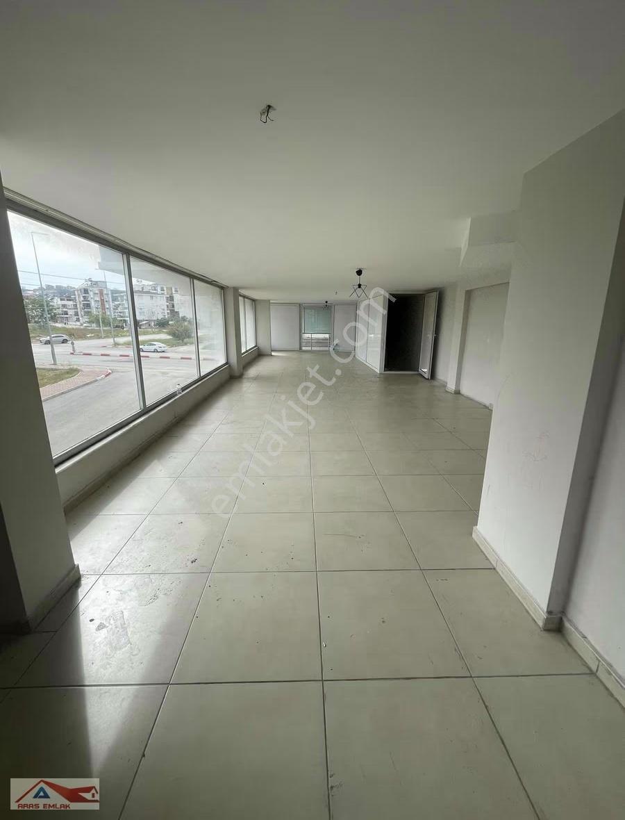 Ana Cadde Üzerinde 3 Katlı 300 M2 Kaçmaz Köşe Başı İşyeri - Görsel 3