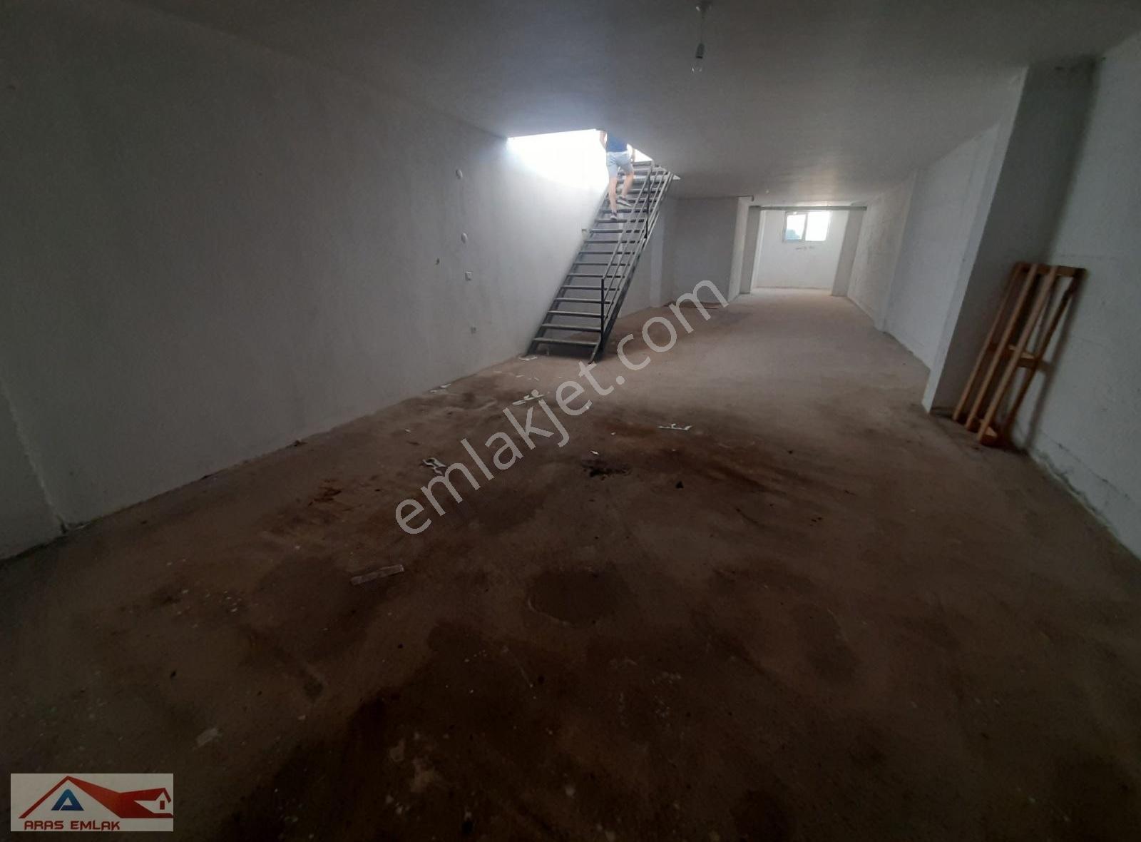 Ana Cadde Üzerinde 3 Katlı 300 M2 Kaçmaz Köşe Başı İşyeri - Görsel 7