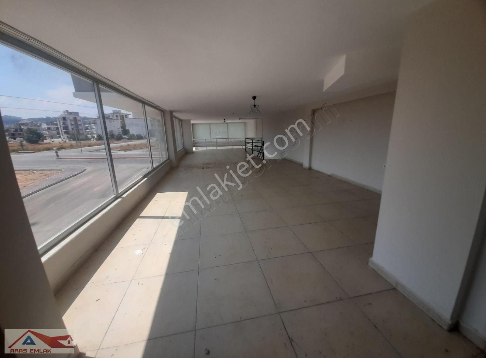 Ana Cadde Üzerinde 3 Katlı 300 M2 Kaçmaz Köşe Başı İşyeri - Görsel 24