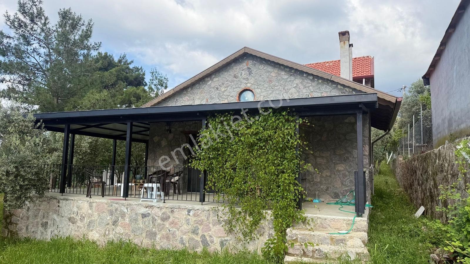 Erzden Aşağıkızılcada Doğanın İçinde Taş Evli Özel Mülk - Görsel 5