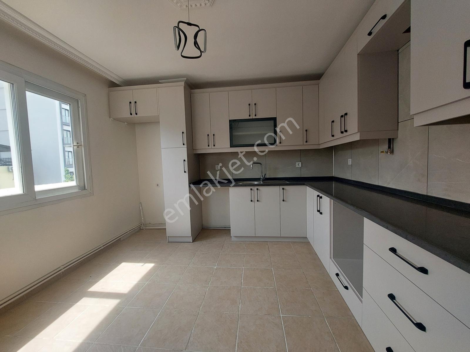 Karşıyaka Elit Sitesi Bakımlı 2+1 110m2 Büyük Kiralık Daire Kanı - Görsel 10